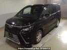Toyota Voxy ZRR80Wカイ