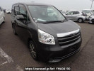 Toyota Noah ZRR70G