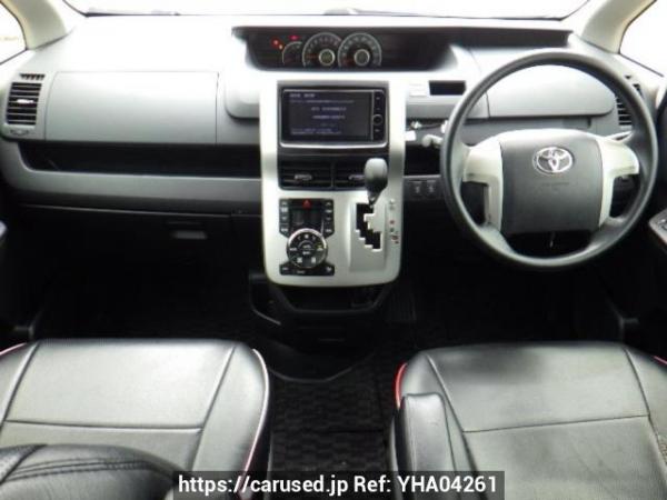 Used 2013 AT toyota noah ZRR70G Image[15]