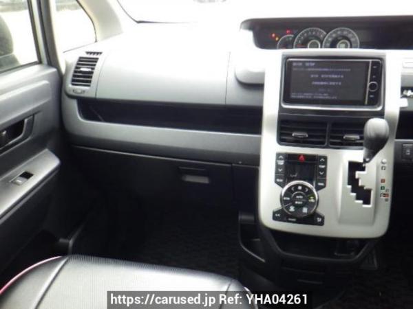 Used 2013 AT toyota noah ZRR70G Image[16]
