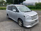 Toyota Noah ZRR75G