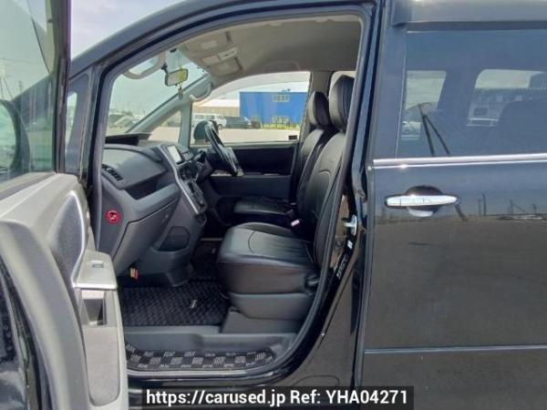 Used 2009 AT toyota voxy ZRR70W Image[14]