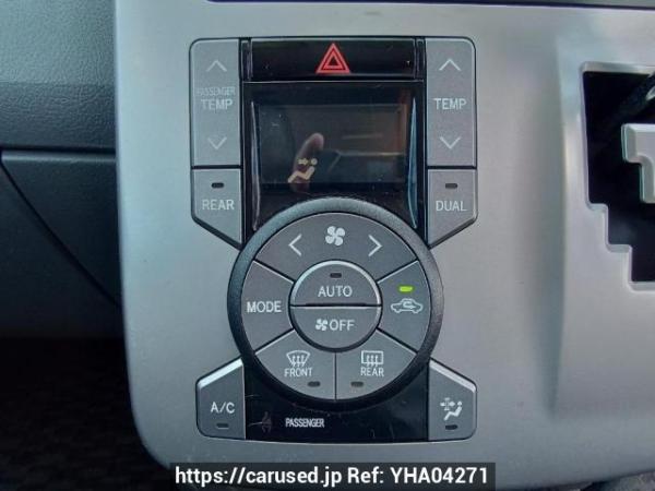 Used 2009 AT toyota voxy ZRR70W Image[25]