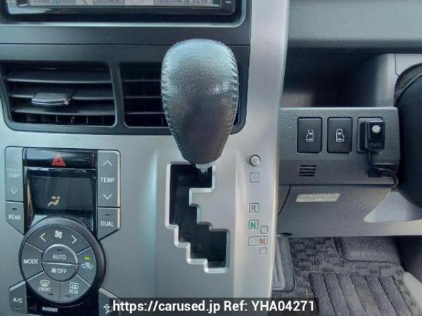 Used 2009 AT toyota voxy ZRR70W Image[26]