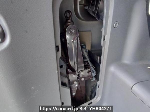 Used 2009 AT toyota voxy ZRR70W Image[43]