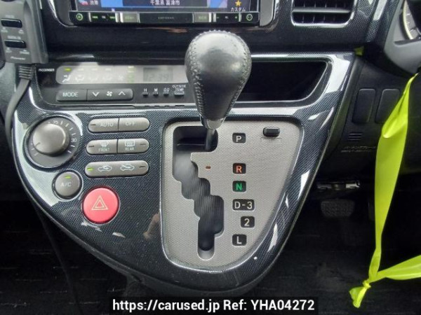 Used 2004 AT toyota wish ZNE10G Image[23]