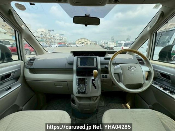 Used 2009 AT toyota noah ZRR70W Image[17]