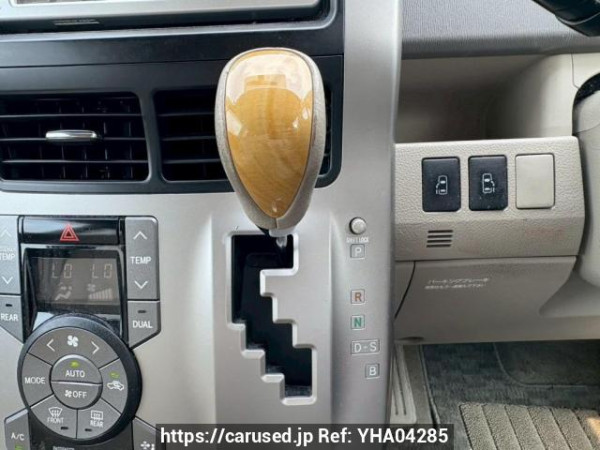 Used 2009 AT toyota noah ZRR70W Image[24]