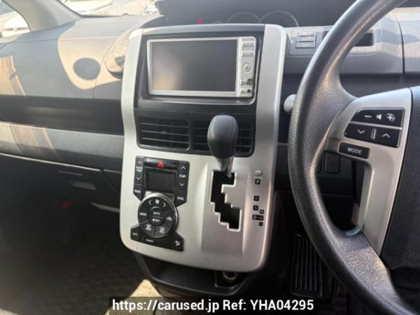 Used 2010 AT toyota noah ZRR70G Image[9]