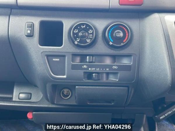 Used 2005 AT toyota hiace-van KDH205V Image[22]
