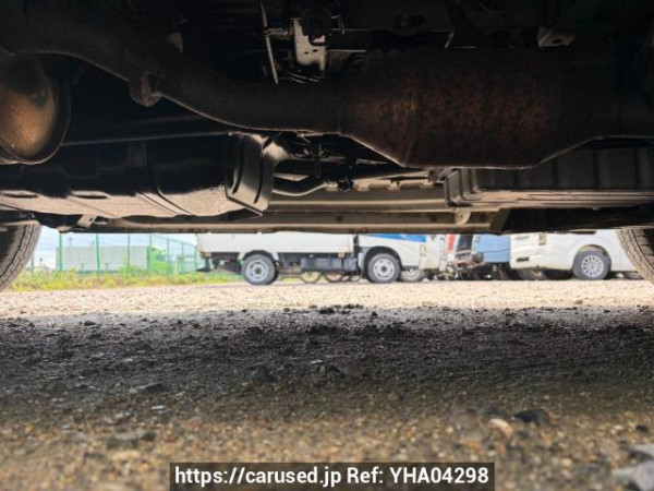 Used 2005 AT toyota regiusace-van KDH200V Image[17]