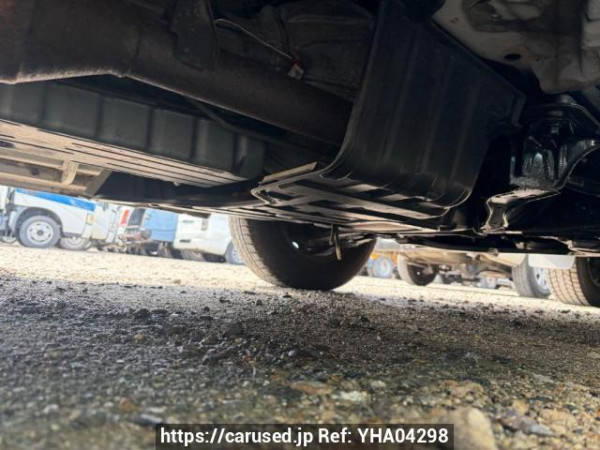 Used 2005 AT toyota regiusace-van KDH200V Image[18]