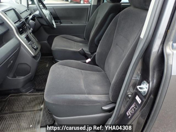 Used 2010 AT toyota noah ZRR70G Image[18]