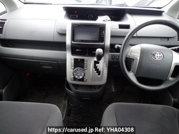 Used 2010 AT toyota noah ZRR70G Image[22]