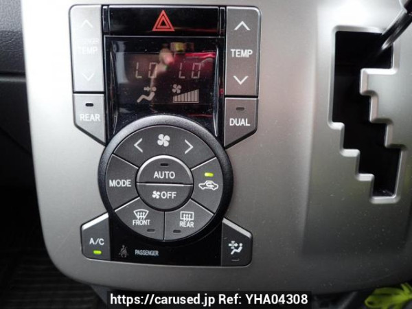 Used 2010 AT toyota noah ZRR70G Image[30]