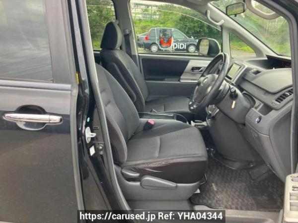 Used 2009 AT toyota voxy ZRR70W Image[9]