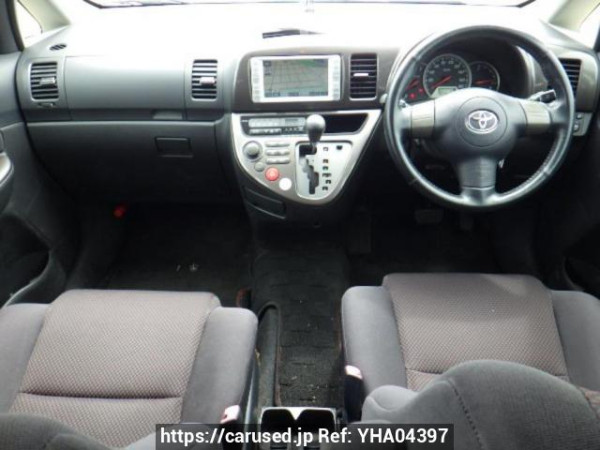 Used 2004 AT toyota wish ZNE10G Image[17]