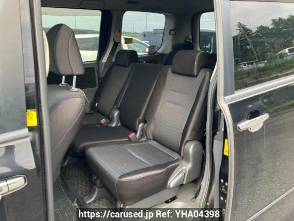 Used 2009 AT toyota voxy ZRR70W Image[12]