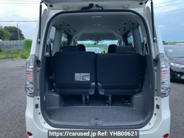 Used 2009 AT toyota voxy ZRR70G Image[6]
