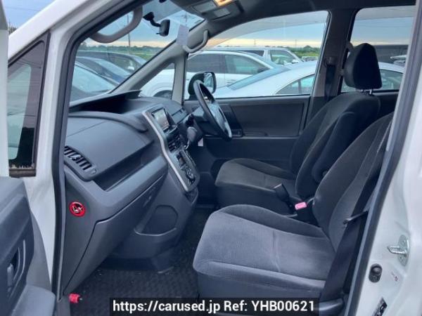 Used 2009 AT toyota voxy ZRR70G Image[10]