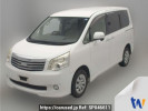 Toyota Noah ZRR75G