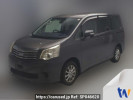 Toyota Noah ZRR70G