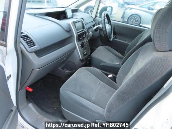Used 2008 AT toyota voxy ZRR70G Image[12]