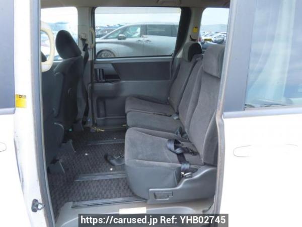 Used 2008 AT toyota voxy ZRR70G Image[14]