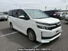 Toyota Voxy ZRR80G