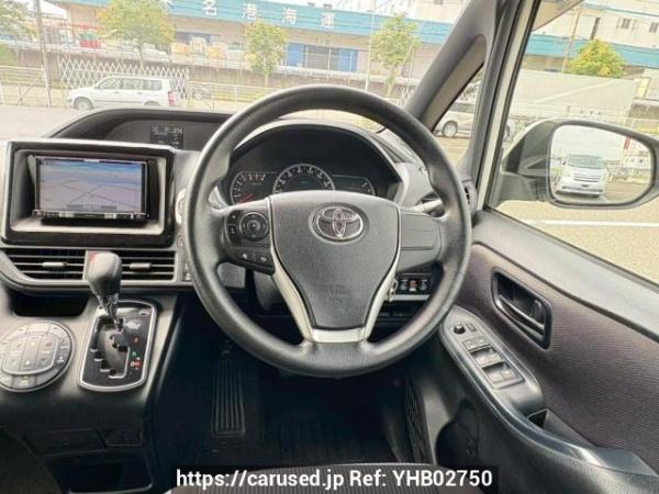 Used 2015 AT toyota voxy ZRR80G Image[21]