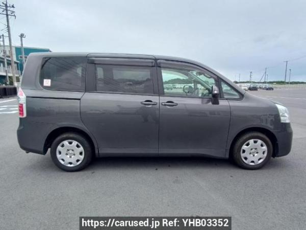 Used 2009 AT toyota noah ZRR70G Image[7]