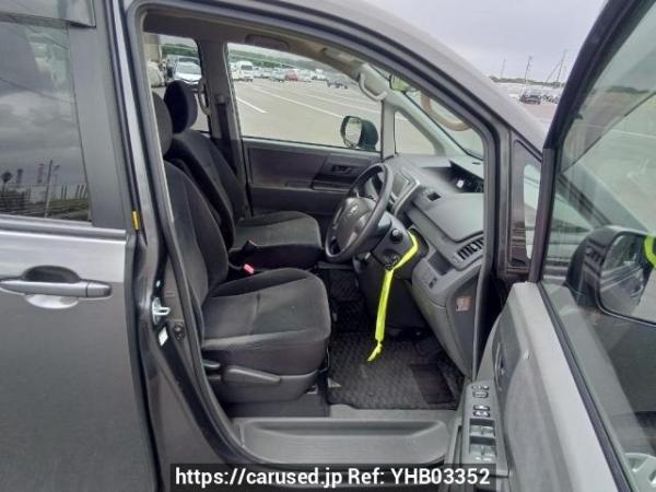 Used 2009 AT toyota noah ZRR70G Image[12]