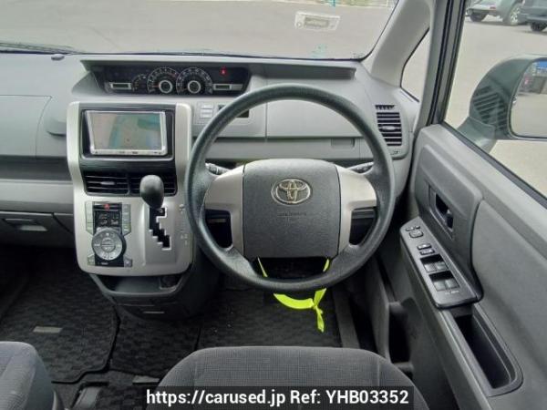 Used 2009 AT toyota noah ZRR70G Image[20]