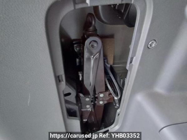 Used 2009 AT toyota noah ZRR70G Image[42]