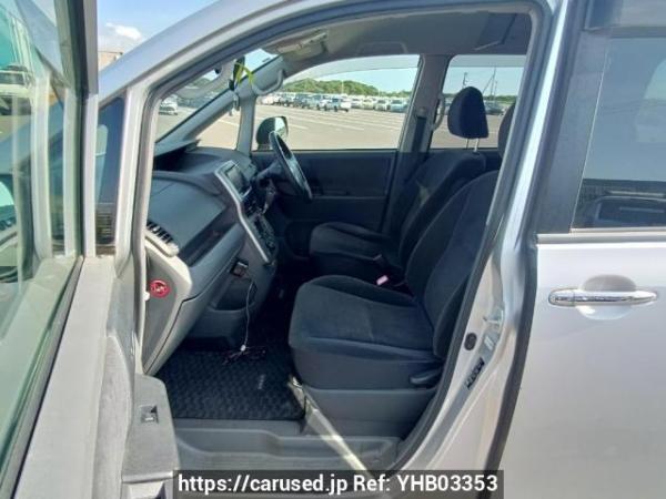 Used 2009 AT toyota noah ZRR70G Image[13]