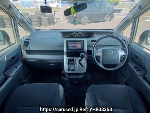 Used 2009 AT toyota noah ZRR70G Image[18]