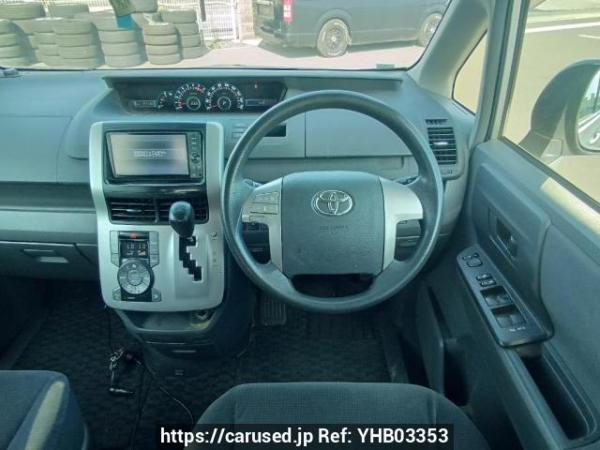 Used 2009 AT toyota noah ZRR70G Image[20]