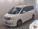 Toyota Noah ZRR75G