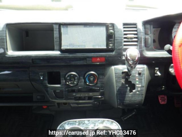 Used 2005 AT toyota hiace-wagon TRH214W Image[20]