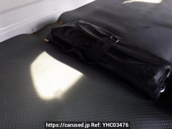 Used 2005 AT toyota hiace-wagon TRH214W Image[39]