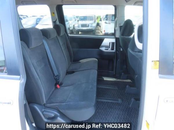 Used 2013 AT toyota noah ZRR70G Image[17]