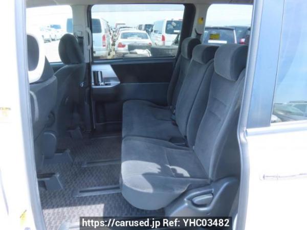 Used 2013 AT toyota noah ZRR70G Image[19]