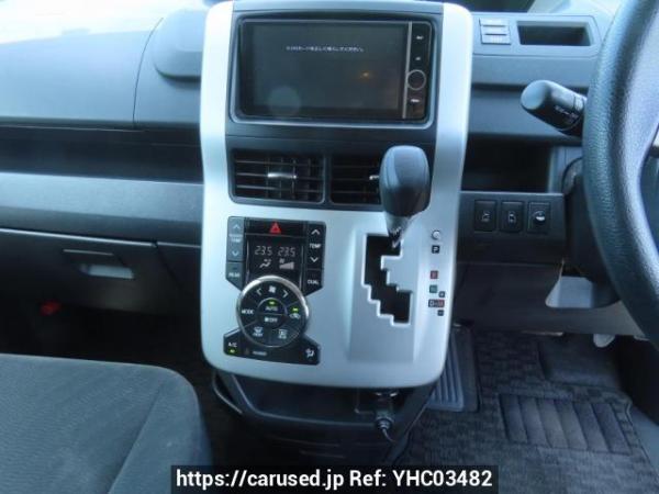 Used 2013 AT toyota noah ZRR70G Image[26]