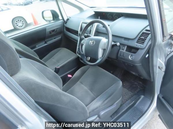 Used 2011 AT toyota noah ZRR70G Image[13]