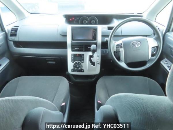 Used 2011 AT toyota noah ZRR70G Image[23]