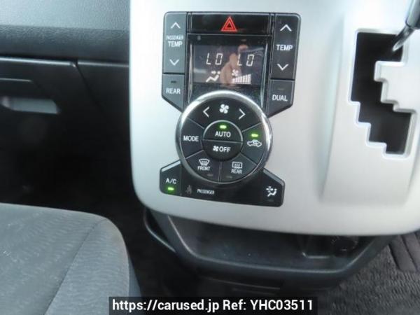 Used 2011 AT toyota noah ZRR70G Image[31]