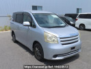 Toyota Noah ZRR70G