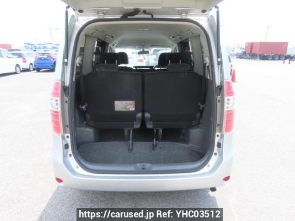 Used 2007 AT toyota noah ZRR70G Image[8]