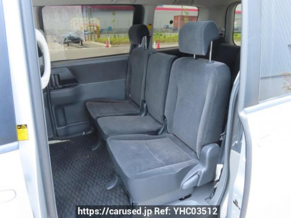 Used 2007 AT toyota noah ZRR70G Image[20]