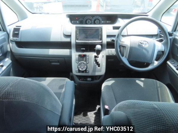 Used 2007 AT toyota noah ZRR70G Image[23]
